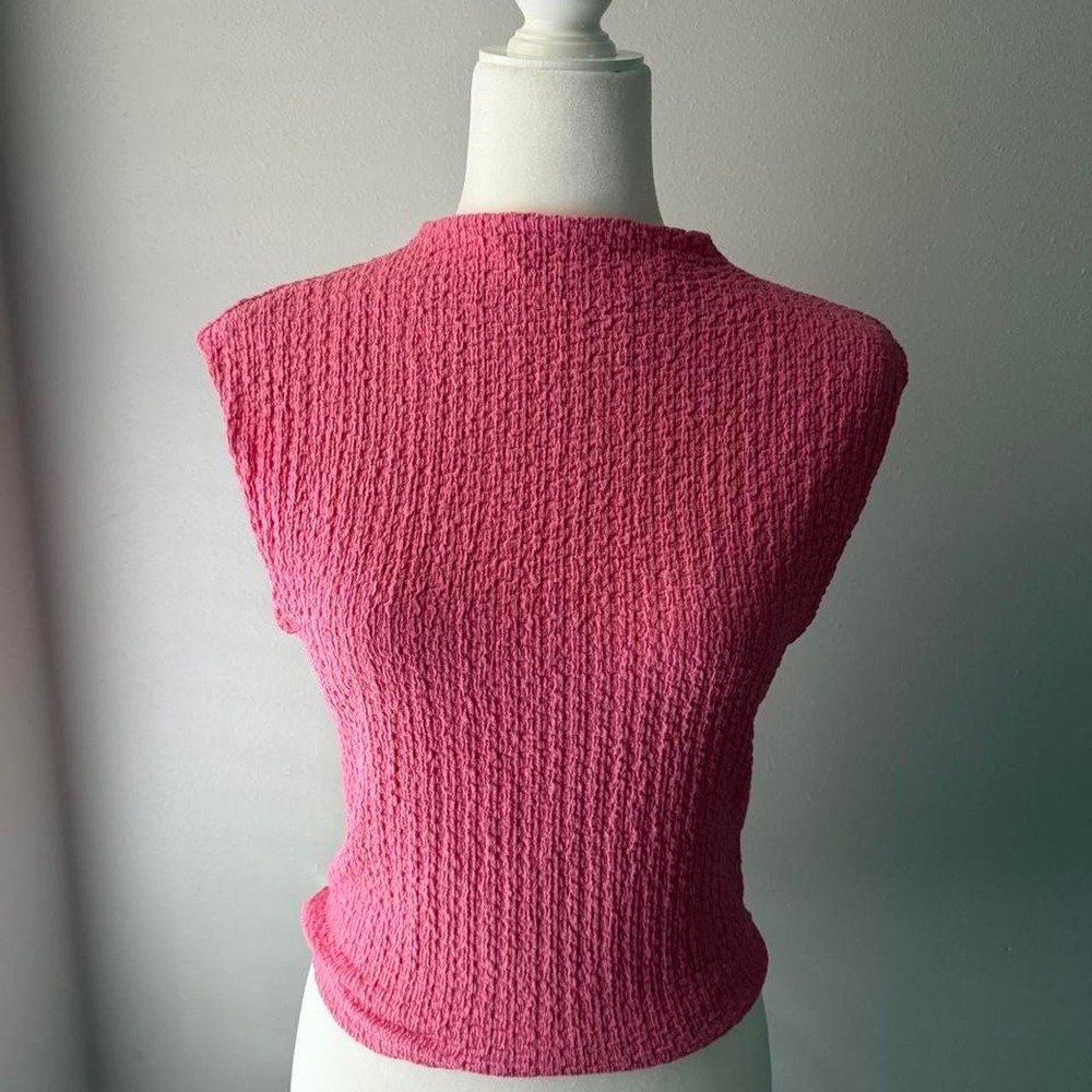 Pink Abercrombie & fitch vertical ribbed texture size S
